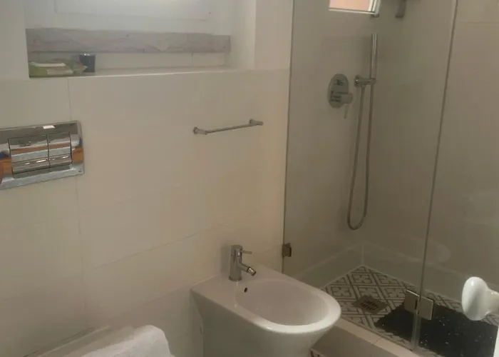 Charming 2 Bedroom Next To Jardim Da Estrela,