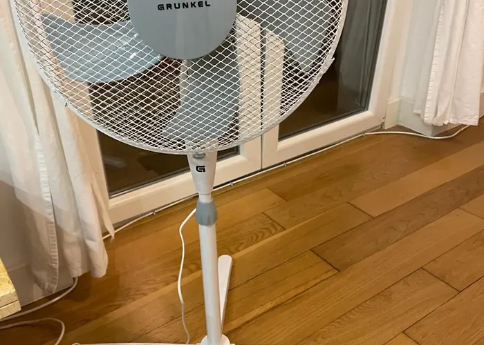 Charming 2 Bedroom Next To Jardim Da Estrela, * Lisbon